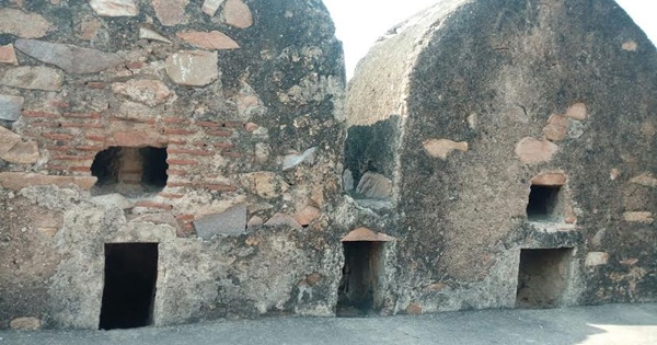 Jhansi Fort Walls