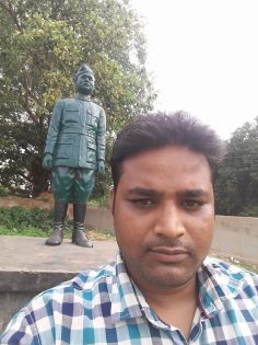 Selfie with Netaji Bose Statue